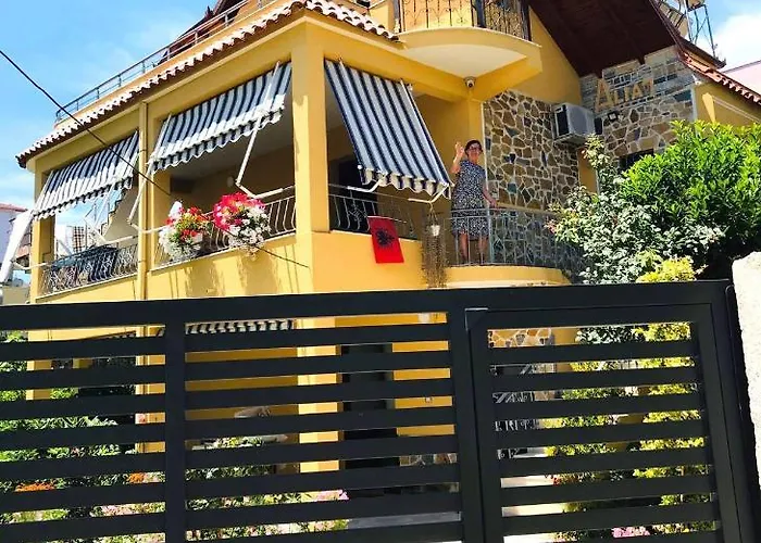 Vila Aliaj Luxury Rooftop For 2 With Air Conditioning Appartamento