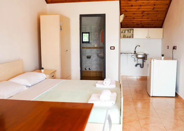 Vila Aliaj Luxury Rooftop For 2 With Air Conditioning *