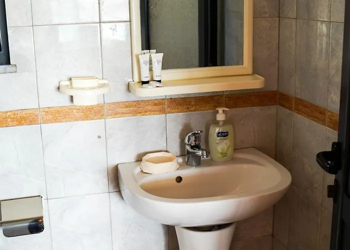 Vila Aliaj Luxury Rooftop For 2 With Air Conditioning Appartamento